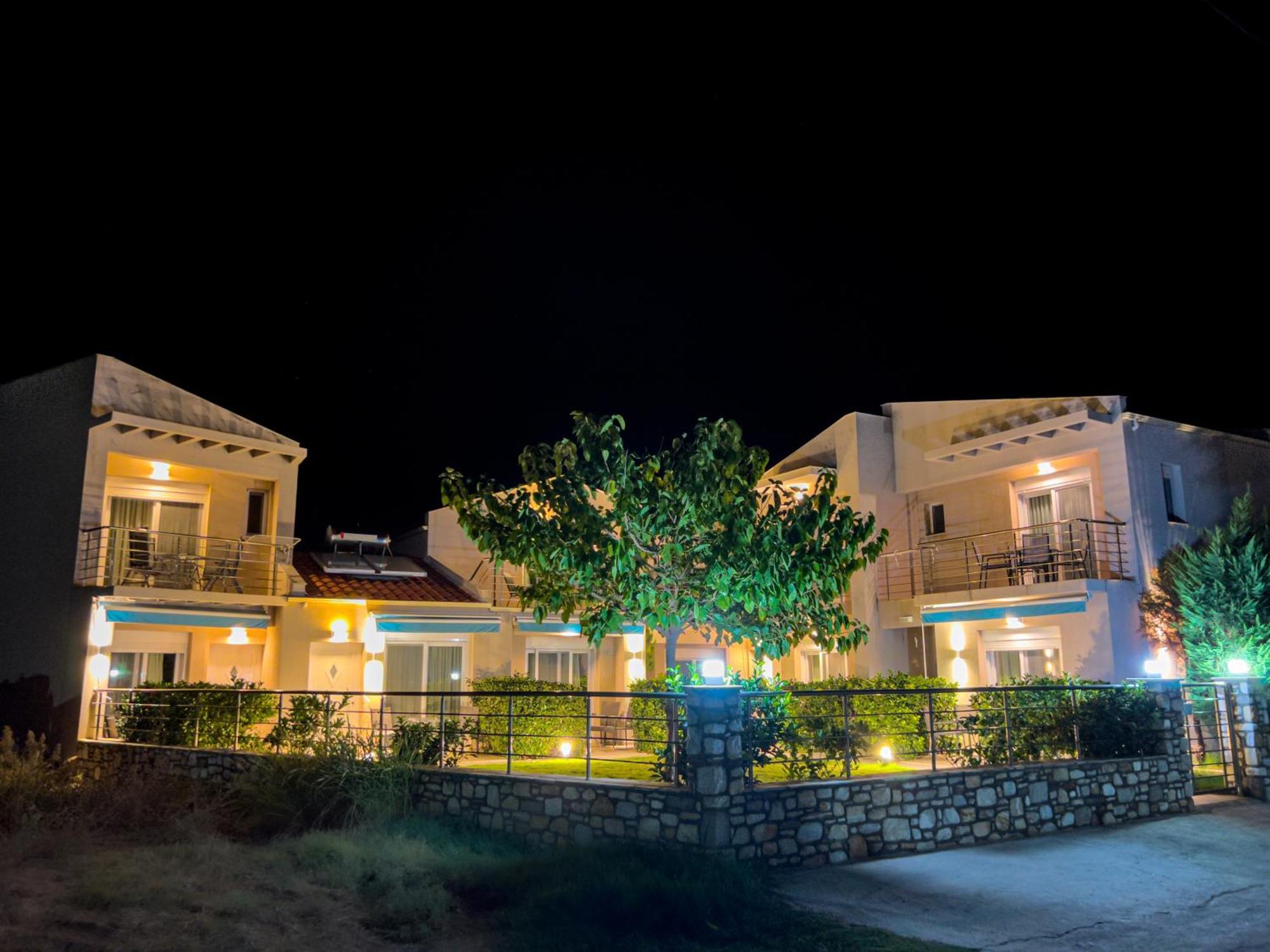 Yalos Beach Maisonettes สกาลาโซติรอส ภายนอก รูปภาพ