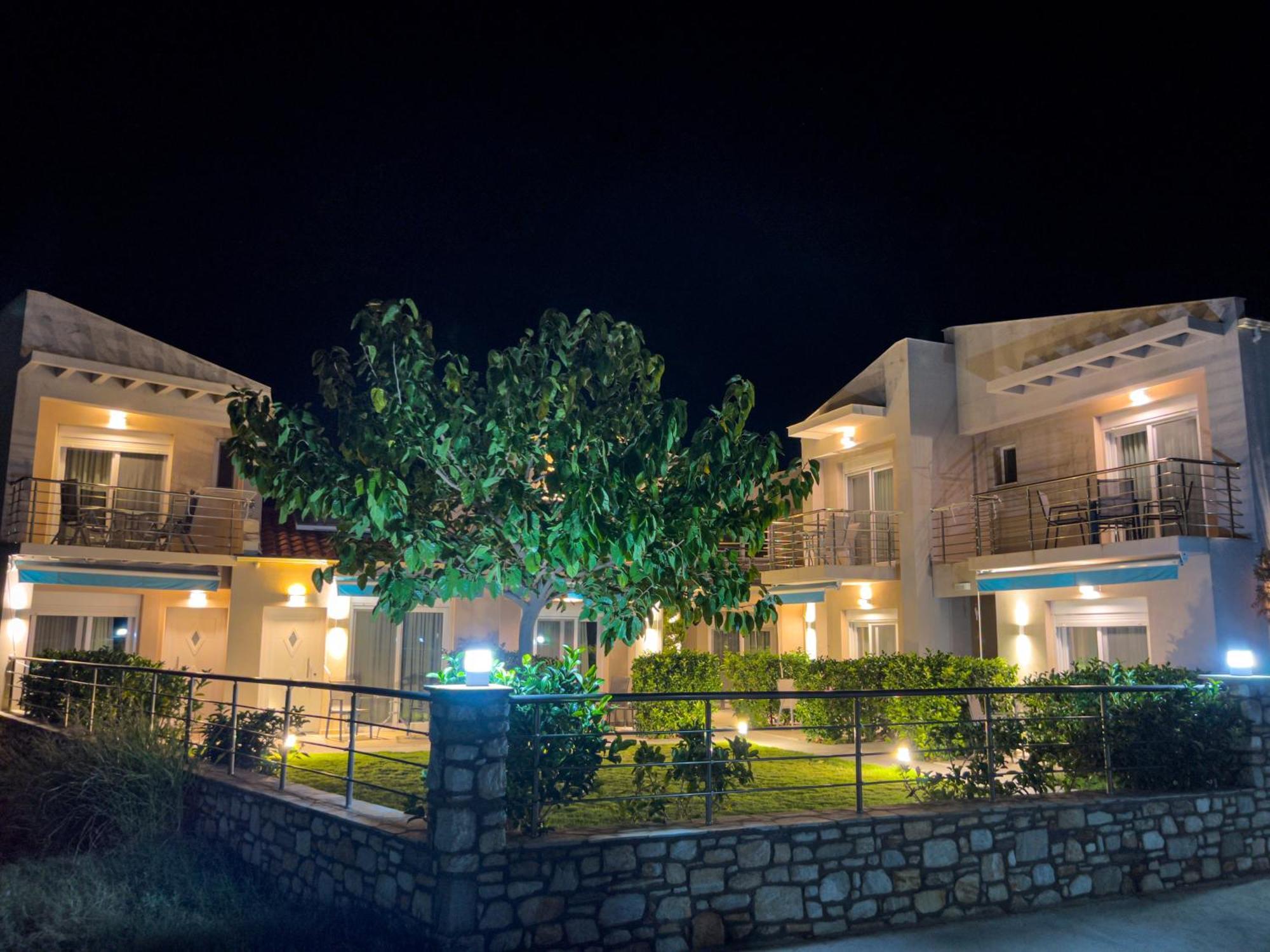 Yalos Beach Maisonettes สกาลาโซติรอส ภายนอก รูปภาพ