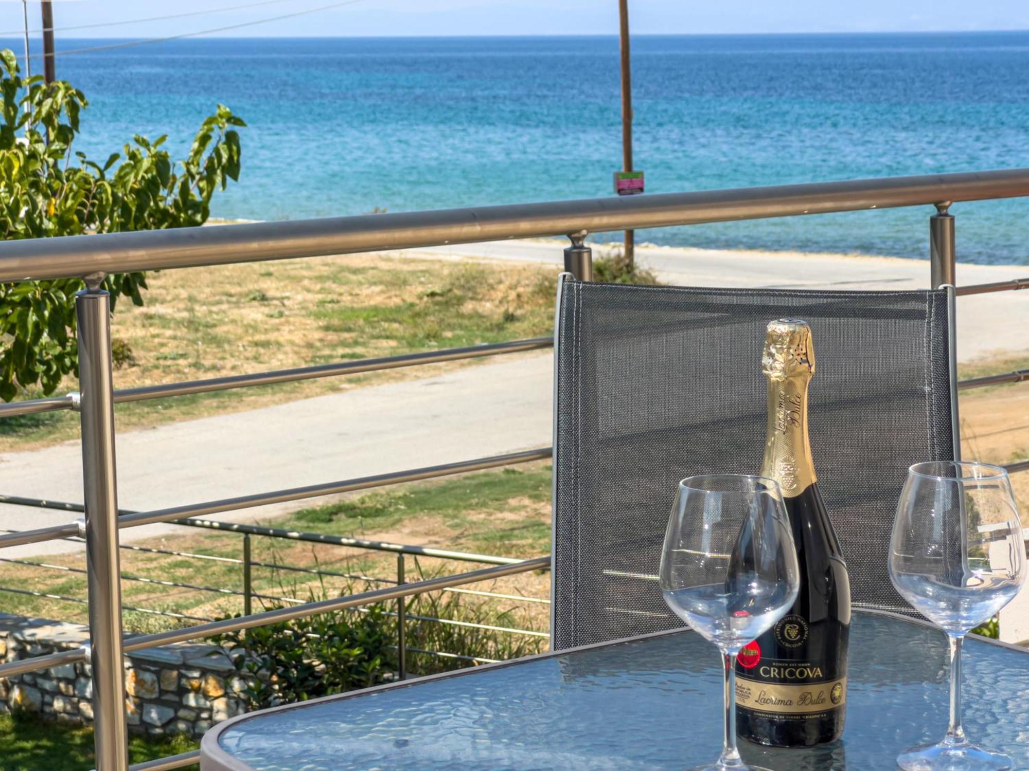 Yalos Beach Maisonettes สกาลาโซติรอส ภายนอก รูปภาพ