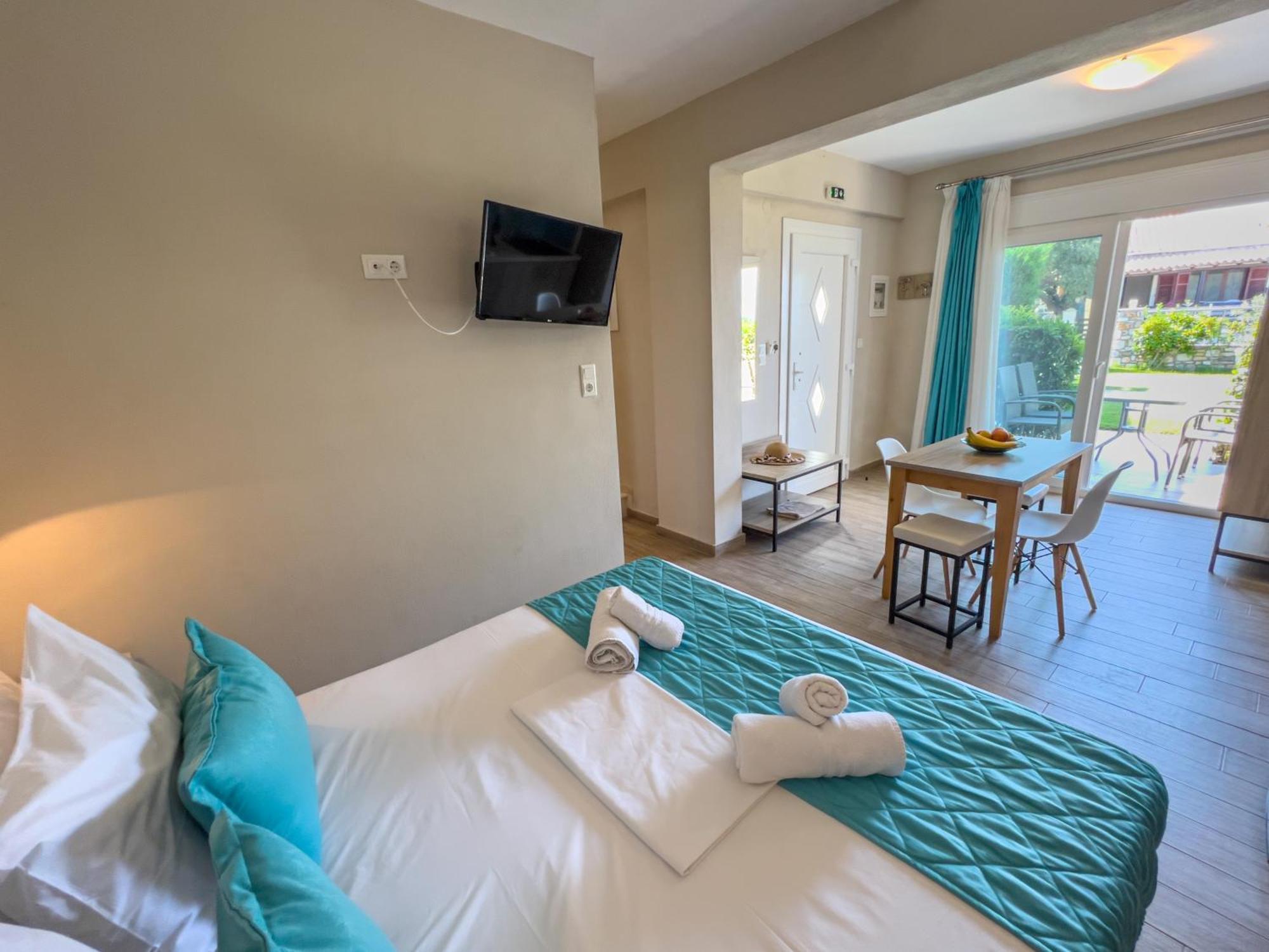 Yalos Beach Maisonettes สกาลาโซติรอส ภายนอก รูปภาพ
